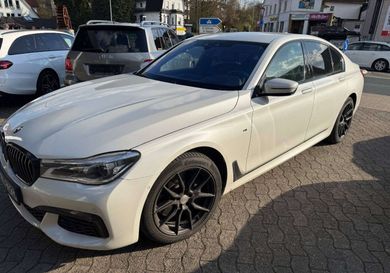 BMW 750, 2017