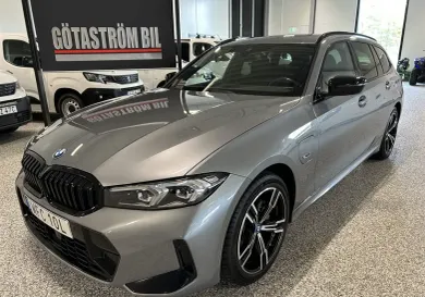 BMW 330, 2023