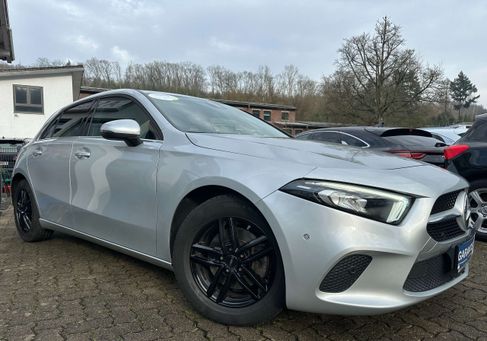 Mercedes-Benz A 200, 2021