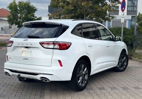 Ford Kuga, 2022