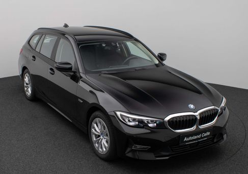 BMW 330, 2021