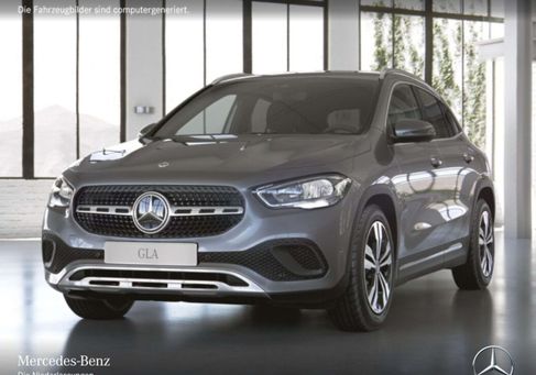Mercedes-Benz GLA 250, 2022