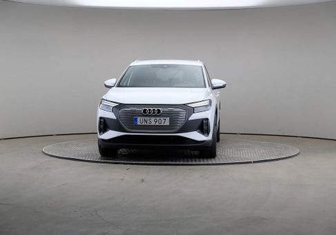 Audi Q4, 2023 3