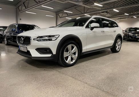 Volvo V60 Cross Country, 2022