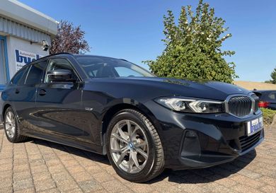 BMW 330, 2022