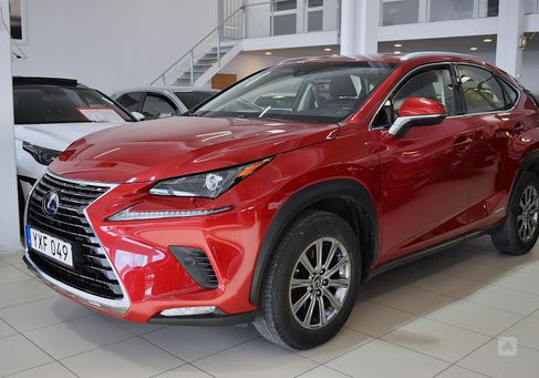 Lexus NX, 2018