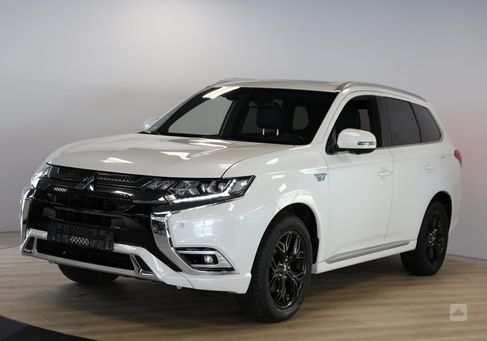 Mitsubishi Outlander, 2020