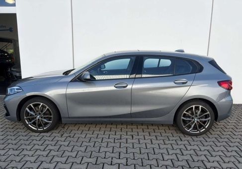 BMW 120, 2023