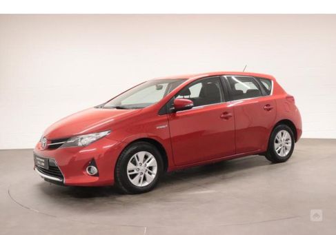 Toyota Auris, 2013