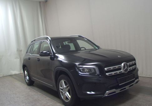 Mercedes-Benz GLB 200, 2021