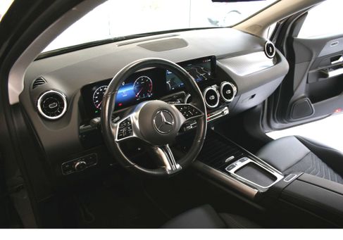 Mercedes-Benz B 180, 2024