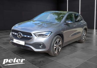Mercedes-Benz GLA 200, 2022