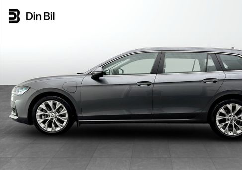 Skoda Superb, 2025