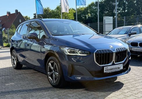 BMW 220, 2025 3