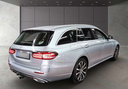 Mercedes-Benz E 300, 2022 2