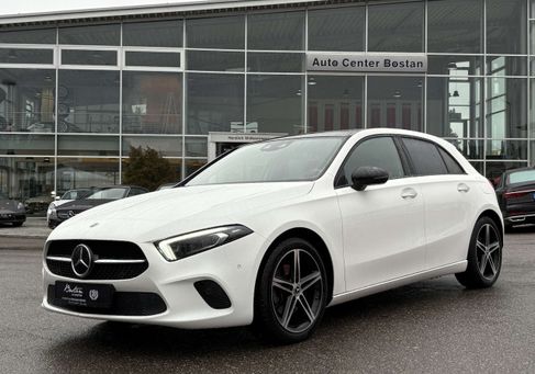 Mercedes-Benz A 200, 2022