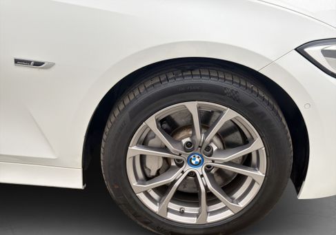 BMW 330, 2022 2