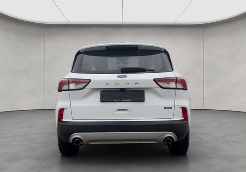 Ford Kuga, 2022