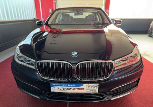 BMW 730, 2018
