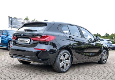 BMW 118, 2023