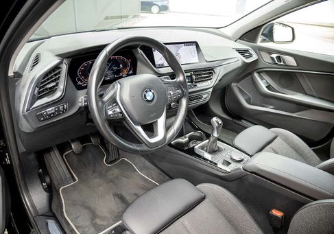 BMW 118, 2022