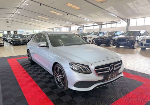 Mercedes-Benz E 200, 2019 3
