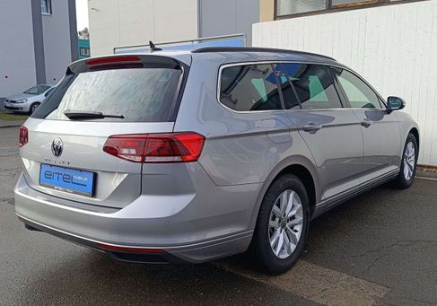 Volkswagen Passat Variant, 2023 3