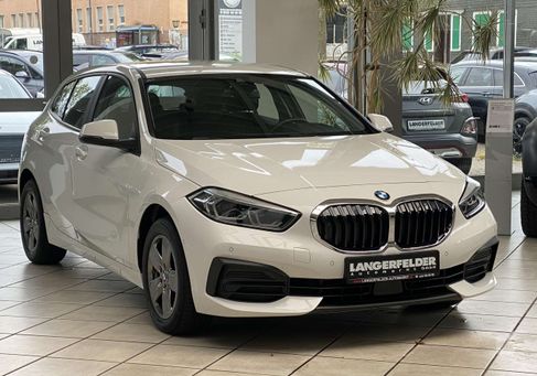 BMW 118, 2021