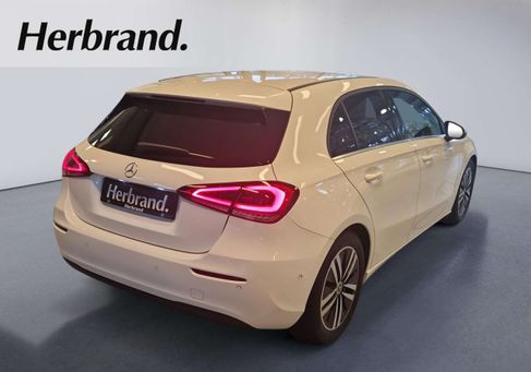 Mercedes-Benz A 180, 2021