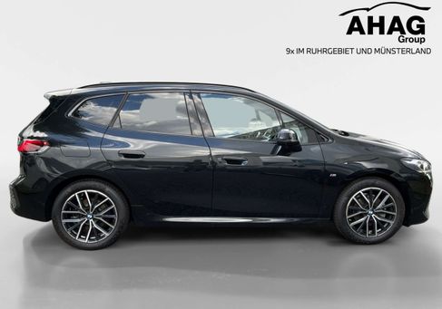 BMW 220, 2023 3