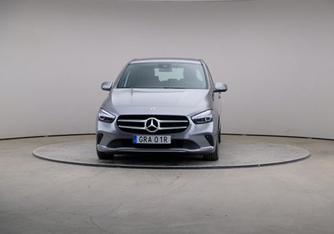 Mercedes-Benz B 200, 2022