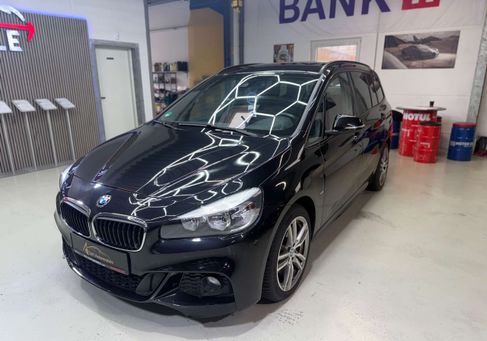 BMW 218, 2017