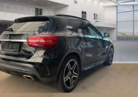Mercedes-Benz GLA 180, 2018 3