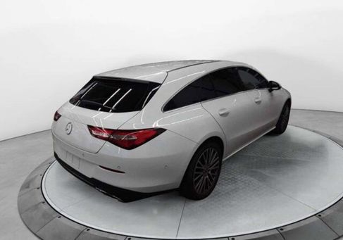 Mercedes-Benz CLA 180, 2021