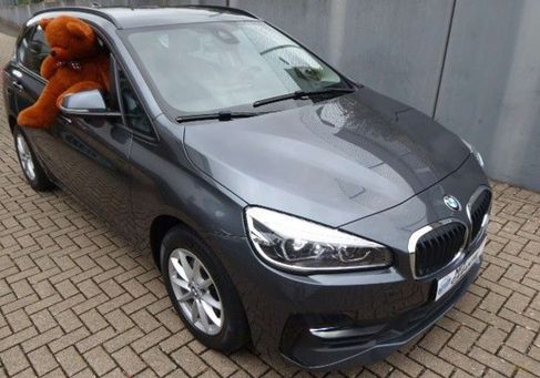 BMW 216, 2019