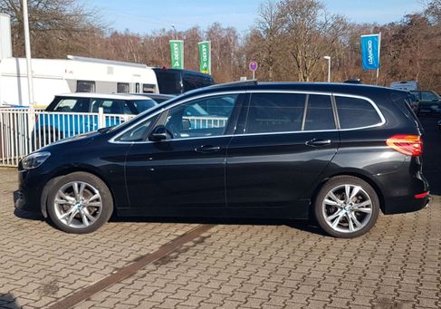 BMW 216, 2021