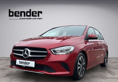 Mercedes-Benz B 180, 2022