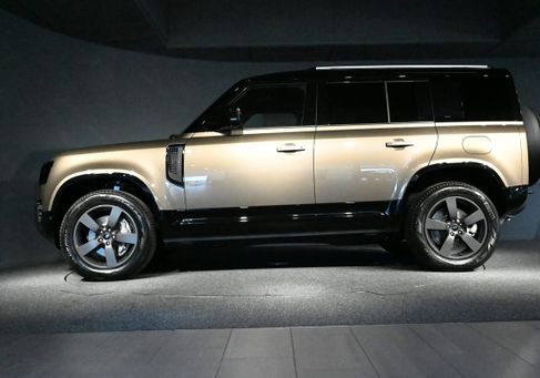 Land Rover Defender, 2025