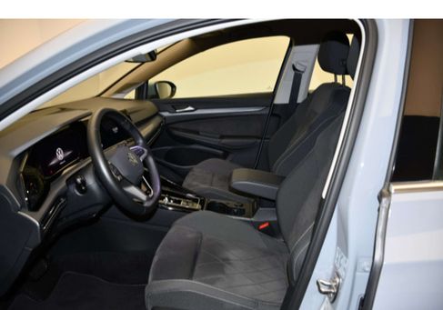 Volkswagen Golf, 2023 3