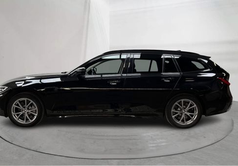 BMW 330, 2021