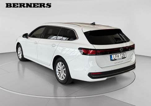 Volkswagen Passat Variant, 2025 3