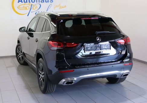Mercedes-Benz GLA 220, 2020