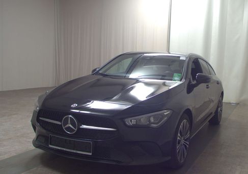 Mercedes-Benz CLA 220, 2022
