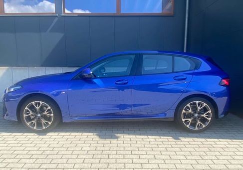 BMW 120, 2025 3