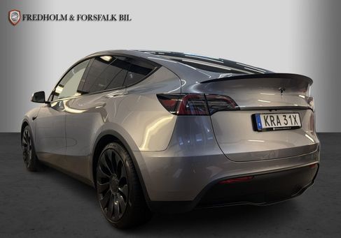Tesla Model Y, 2023 3