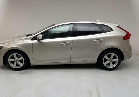 Volvo V40, 2017