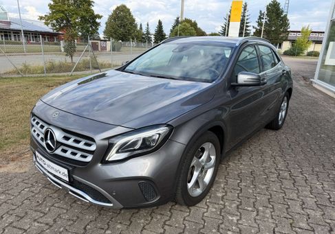 Mercedes-Benz GLA 180, 2019 3