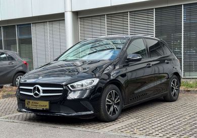 Mercedes-Benz B 180, 2020