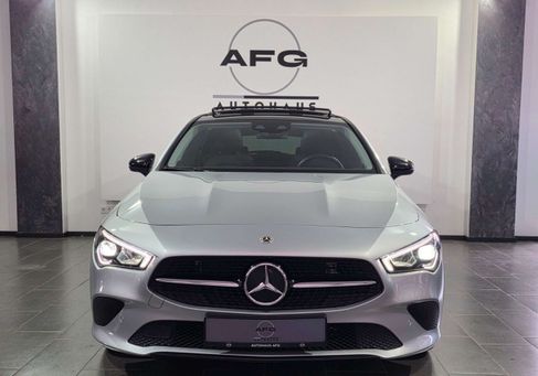 Mercedes-Benz CLA 200, 2022