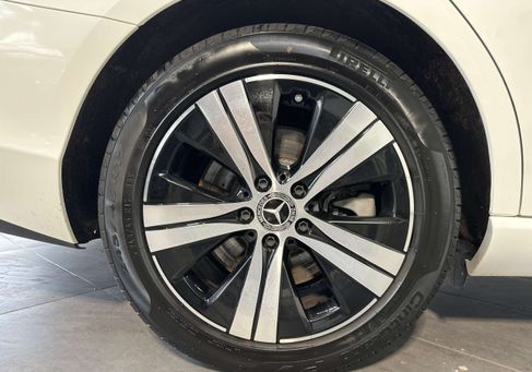 Mercedes-Benz C 300, 2022